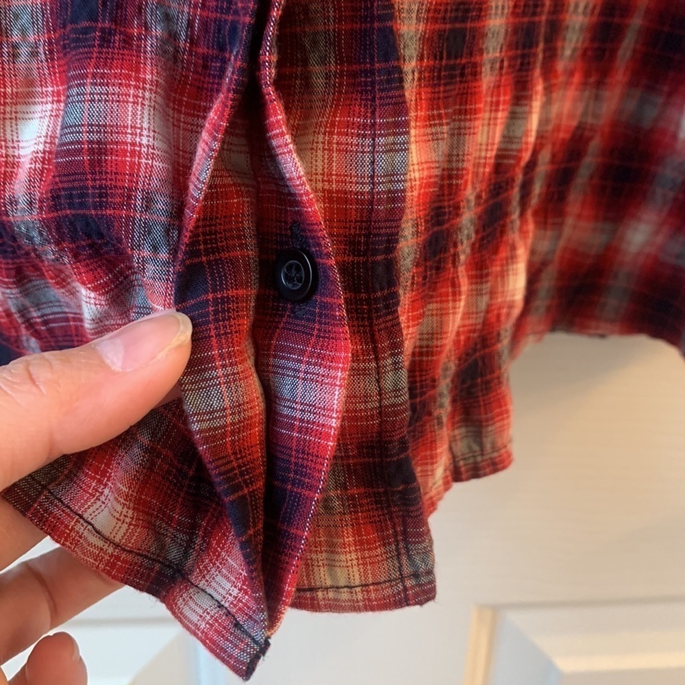 Alice + Olivia Glenna crinkle button down plaid women shirt red XS/TP - Picture 7 of 8